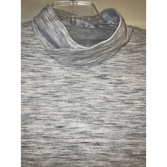 Duluth TRADING CO TUNIC WITH THUMBHOLES - SIZE M - Picture 3 of 5